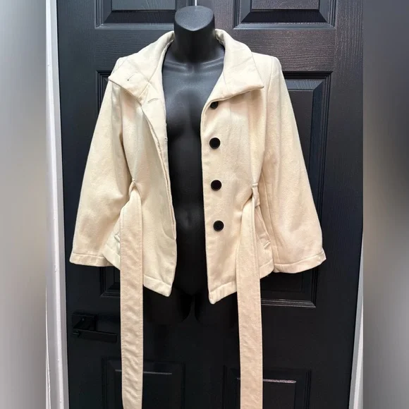 Old Navy Cream Peacoat for Women - Picture 4 of 9